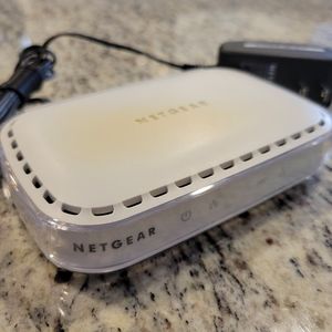 Netgear Broadband ADSL2 Modem